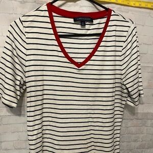 Vintage Tommy Hilfiger T-shirt Size Large, Ladies. Pre-owned, sold as is.